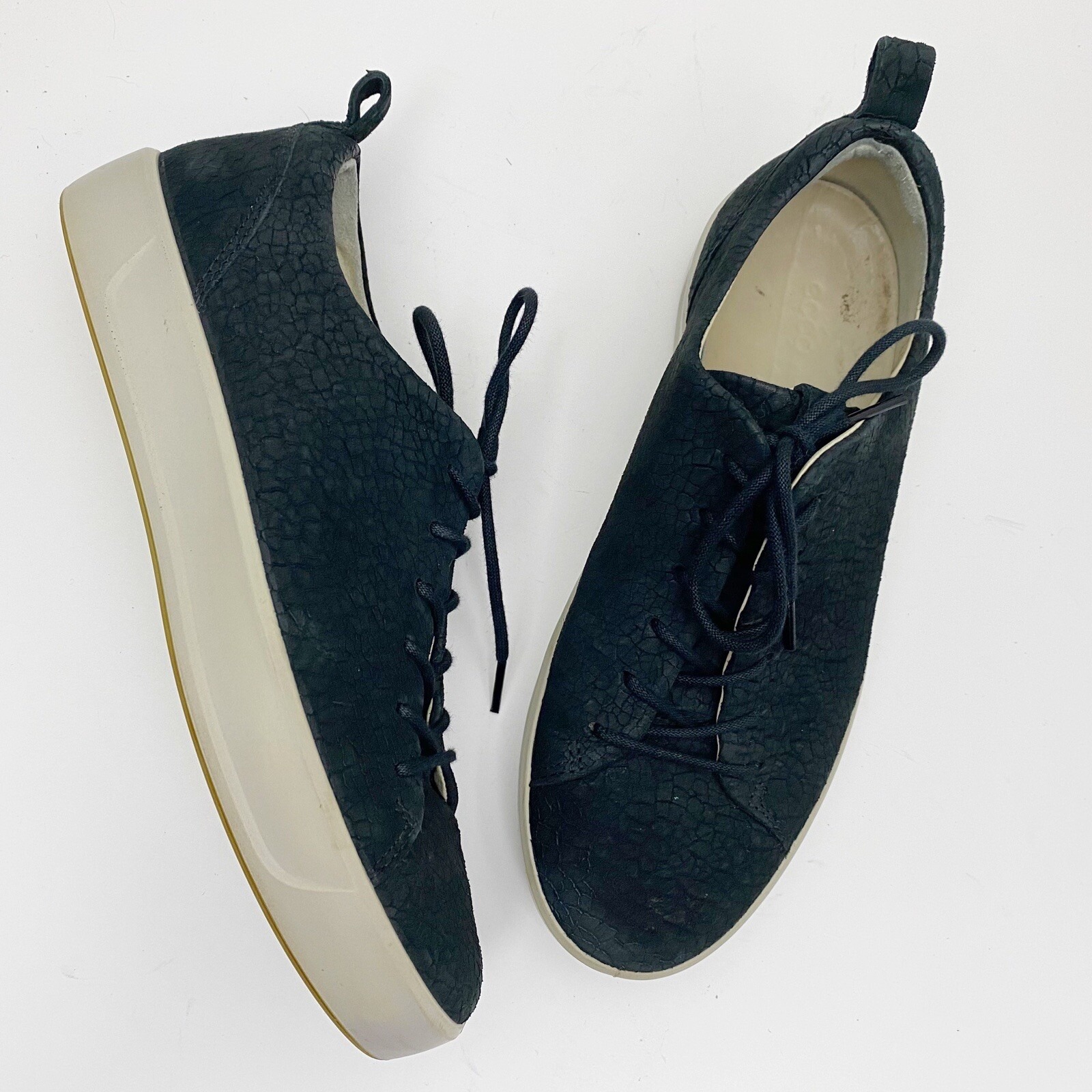 Ecco Soft 8 Textured Leather Lace Up Sneakers Womens Eu 38 (7-7.5 Us) Black